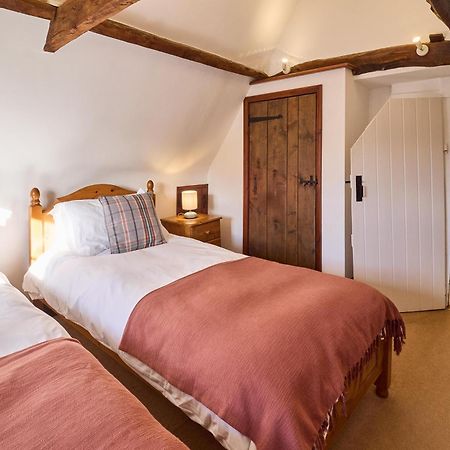 Host & Stay - Bere Cottage แคนเทอร์เบอรี ภายนอก รูปภาพ